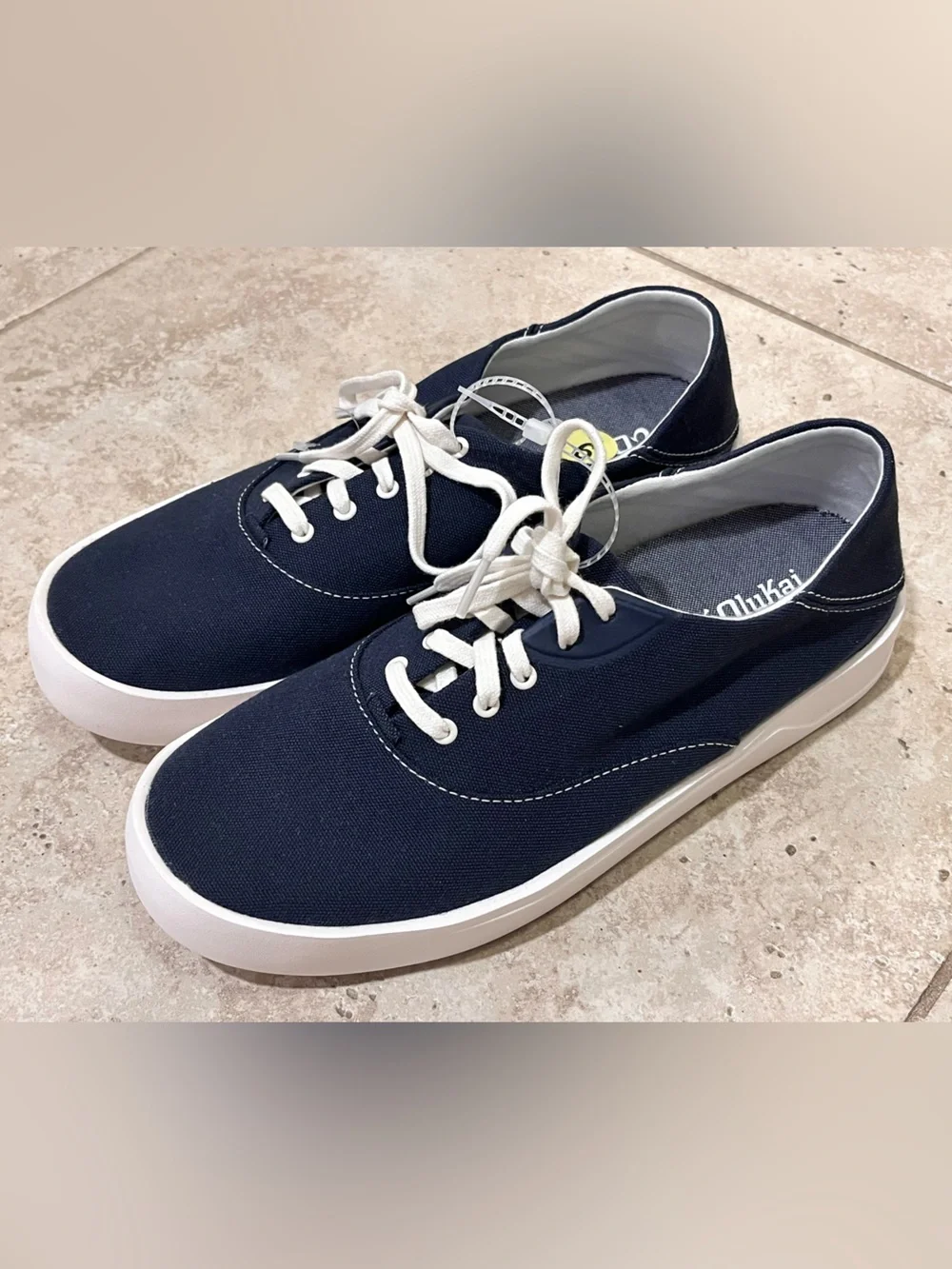 OluKai Tradewind Canvas Casual Sneakers Mens Size 9 Navy Blue NEW $100